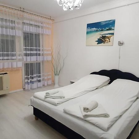 Anna Apartman Szeged Esterno foto