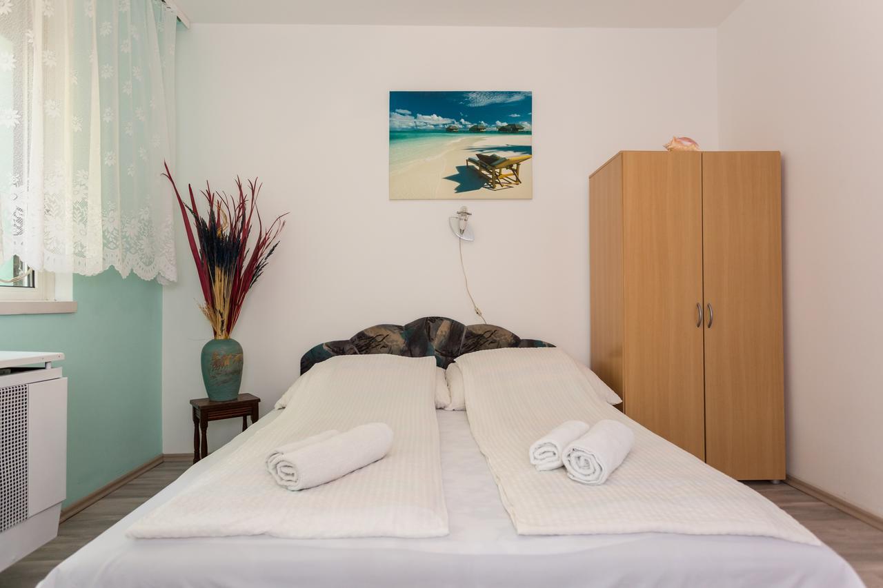 Anna Apartman Szeged Esterno foto